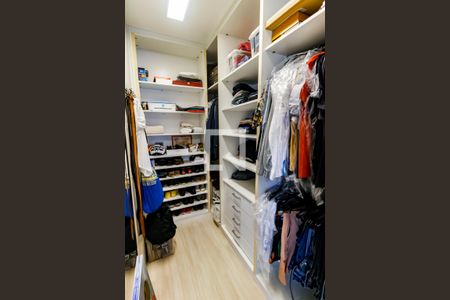 Apartamento à venda com 104m², 2 quartos e 2 vagasCloset da suíte 1