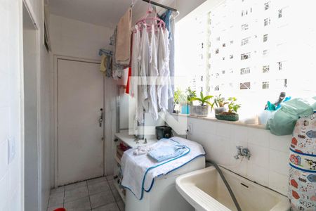 Apartamento para alugar com 120m², 3 quartos e 2 vagas Apartamento para alugar com 120m², 3 quartos e 2 vagasÁrea de serviço