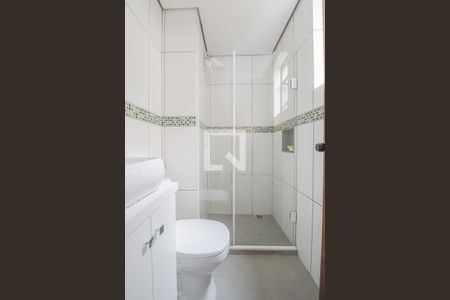 Banheiro de kitnet/studio para alugar com 1 quarto, 33m² em Centro, São Leopoldo