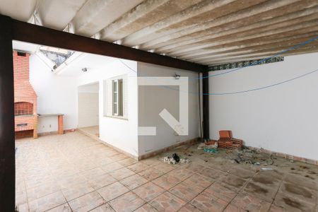 Casa para alugar com 170m², 4 quartos e 5 vagasQuintal