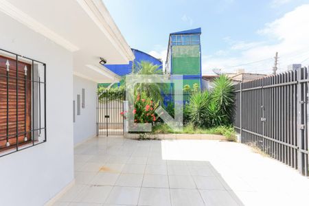 Casa para alugar com 170m², 4 quartos e 5 vagasQuintal