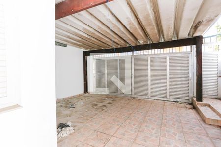 Casa para alugar com 170m², 4 quartos e 5 vagasQuintal