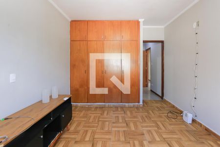 Casa para alugar com 170m², 4 quartos e 5 vagasSuite