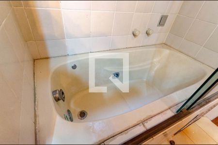 Apartamento à venda com 270m², 3 quartos e 2 vagasDetalhe Banheiro da Suíte