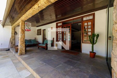 Casa de condomínio à venda com 493m², 4 quartos e 2 vagasQuintal