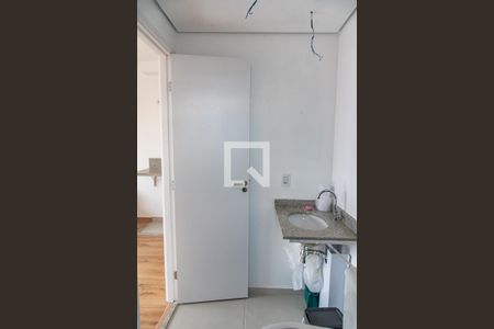 Banheiro de kitnet/studio à venda com 1 quarto, 27m² em Ipiranga, São Paulo