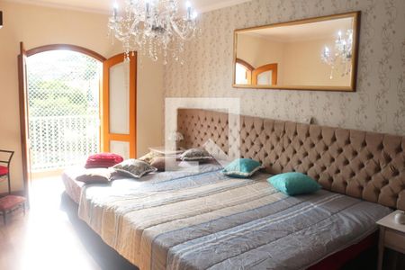 Casa à venda com 269m², 3 quartos e 7 vagasSuíte 1