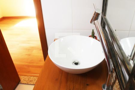 Casa à venda com 269m², 3 quartos e 7 vagasBanheiro da Suíte 2