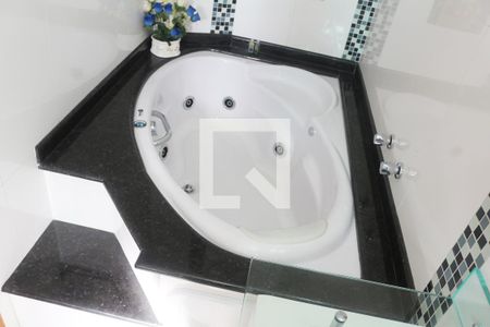 Casa à venda com 269m², 3 quartos e 7 vagasBanheiro da Suíte 1