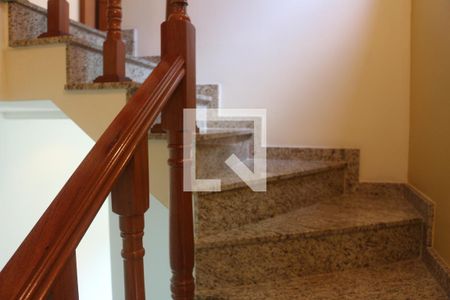 Casa à venda com 269m², 3 quartos e 7 vagasEscada