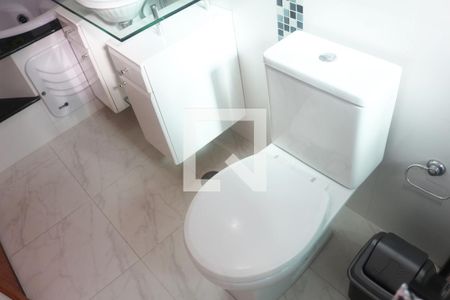 Casa à venda com 269m², 3 quartos e 7 vagasBanheiro da Suíte 1