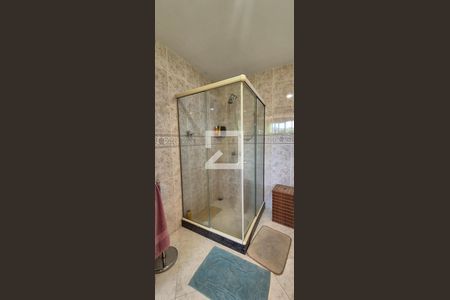 Casa de condomínio à venda com 550m², 4 quartos e 3 vagasBanheiro 2