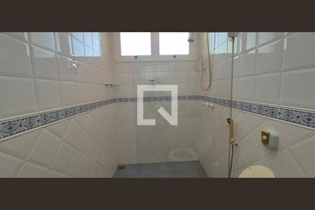 Casa de condomínio à venda com 550m², 4 quartos e 3 vagasBanheiro do quarto 1