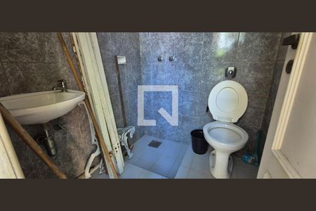 Casa de condomínio à venda com 550m², 4 quartos e 3 vagasBanheiro 3