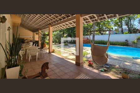 Casa de condomínio à venda com 550m², 4 quartos e 3 vagasVaranda