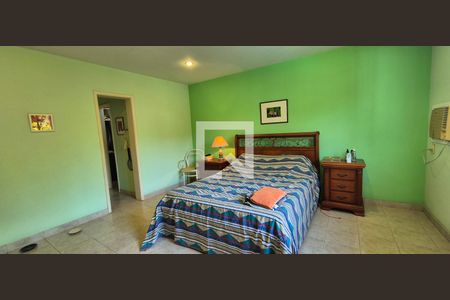 Casa de condomínio à venda com 550m², 4 quartos e 3 vagasQuarto 4