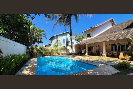 Casa de condomínio à venda com 550m², 4 quartos e 3 vagasÁrea externa