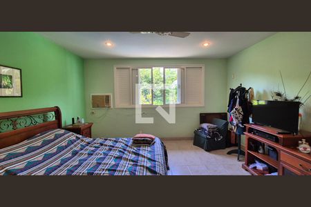 Casa de condomínio à venda com 550m², 4 quartos e 3 vagasQuarto 4