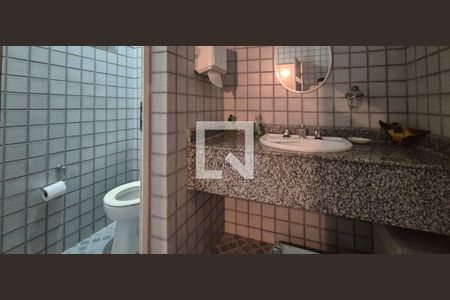 Casa de condomínio à venda com 550m², 4 quartos e 3 vagasBanheiro 3