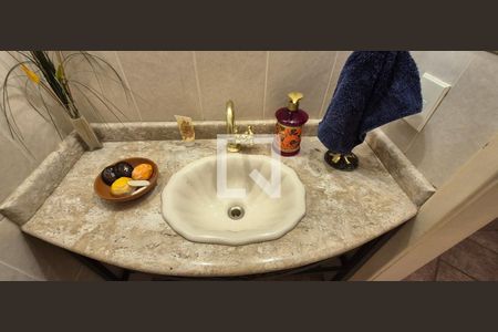 Casa de condomínio à venda com 550m², 4 quartos e 3 vagasLavabo