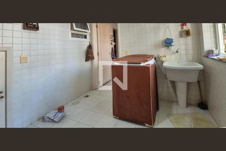 Casa de condomínio à venda com 550m², 4 quartos e 3 vagasÁrea de Serviço