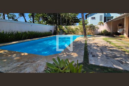 Casa de condomínio à venda com 550m², 4 quartos e 3 vagasÁrea externa