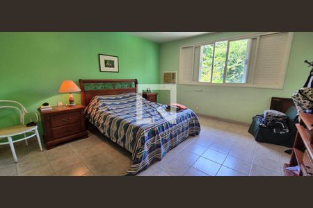 Casa de condomínio à venda com 550m², 4 quartos e 3 vagasQuarto 4