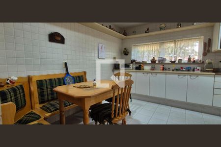 Casa de condomínio à venda com 550m², 4 quartos e 3 vagasCozinha