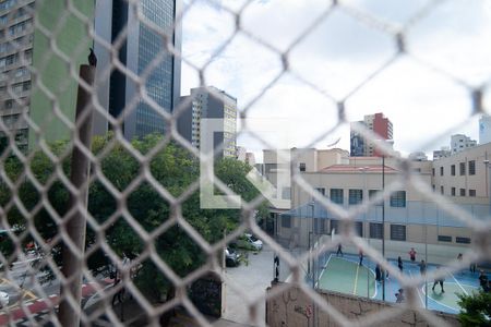 Varanda / Área de Serviço - Vista de apartamento para alugar com 1 quarto, 63m² em Consolação, São Paulo