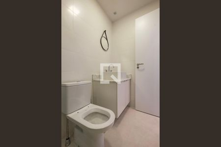 Banheiro de kitnet/studio para alugar com 1 quarto, 25m² em Paraíso, São Paulo