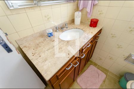 Casa à venda com 105m², 3 quartos e 2 vagas Casa à venda com 105m², 3 quartos e 2 vagasBanheiro