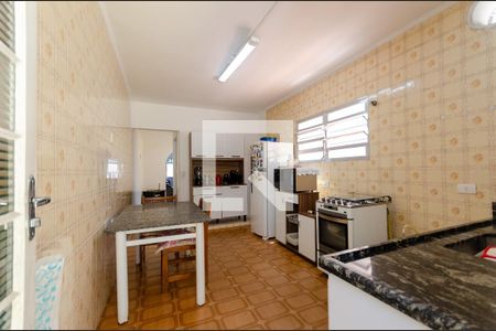 Casa à venda com 105m², 3 quartos e 2 vagas Casa à venda com 105m², 3 quartos e 2 vagasCozinha