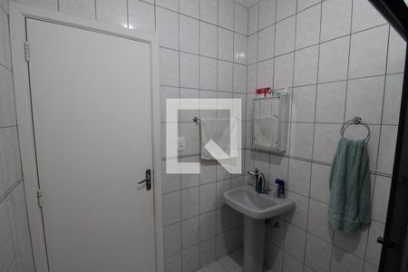 Casa à venda com 200m², 4 quartos e 3 vagasBanheiro 1