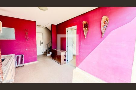 Casa à venda com 225m², 3 quartos e 5 vagas Casa à venda com 225m², 3 quartos e 5 vagasChurrasqueira - Quintal