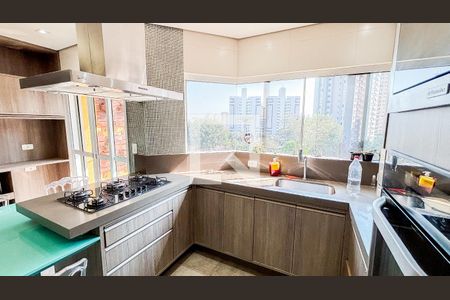 Casa à venda com 225m², 3 quartos e 5 vagas Casa à venda com 225m², 3 quartos e 5 vagasCozinha