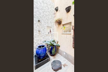 Casa à venda com 225m², 3 quartos e 5 vagas Casa à venda com 225m², 3 quartos e 5 vagasJardim de Inverno