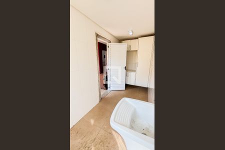 Casa à venda com 225m², 3 quartos e 5 vagas Casa à venda com 225m², 3 quartos e 5 vagasÁrea de Serviço