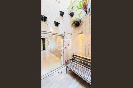 Casa à venda com 225m², 3 quartos e 5 vagas Casa à venda com 225m², 3 quartos e 5 vagasJardim de Inverno