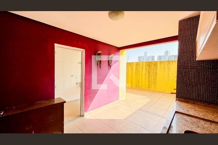 Casa à venda com 225m², 3 quartos e 5 vagas Casa à venda com 225m², 3 quartos e 5 vagasChurrasqueira - Quintal