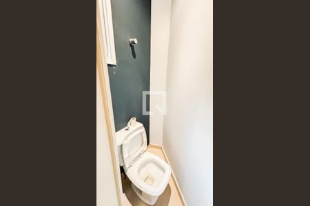 Casa à venda com 225m², 3 quartos e 5 vagas Casa à venda com 225m², 3 quartos e 5 vagasLavabo