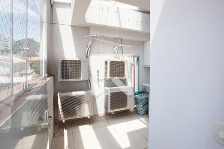 Apartamento à venda com 150m², 2 quartos e 3 vagasLAVANDERIA