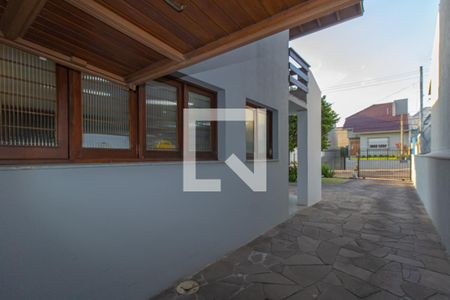 Casa à venda com 247m², 4 quartos e 4 vagas Casa à venda com 247m², 4 quartos e 4 vagasGaragem