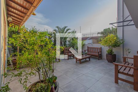 Casa à venda com 247m², 4 quartos e 4 vagasÁrea externa