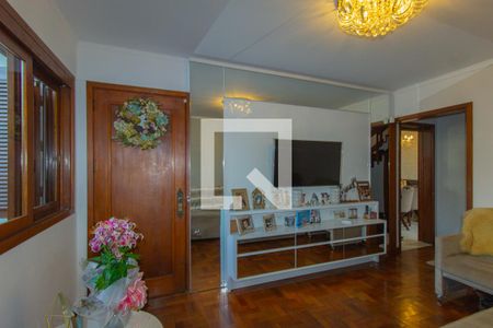 Sala de TV de casa à venda com 4 quartos, 247m² em São Luís, Canoas