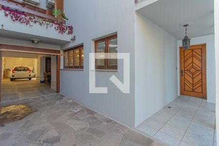 Casa à venda com 247m², 4 quartos e 4 vagas Casa à venda com 247m², 4 quartos e 4 vagasEntrada