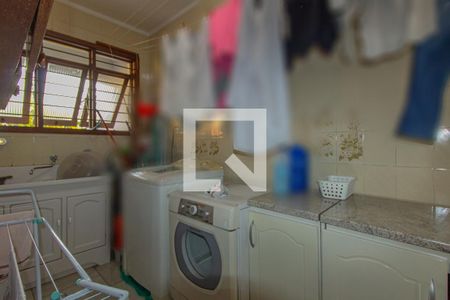 Casa à venda com 247m², 4 quartos e 4 vagas Casa à venda com 247m², 4 quartos e 4 vagasÁrea de Serviço