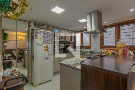 Casa à venda com 247m², 4 quartos e 4 vagasCozinha