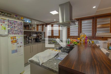 Casa à venda com 247m², 4 quartos e 4 vagas Casa à venda com 247m², 4 quartos e 4 vagasDetalhe da cozinha