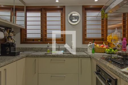 Casa à venda com 247m², 4 quartos e 4 vagas Casa à venda com 247m², 4 quartos e 4 vagasDetalhe da cozinha