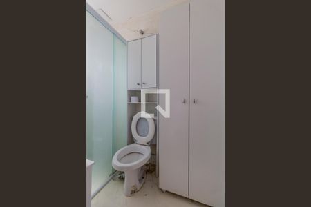 Banheiro de apartamento à venda com 1 quarto, 18m² em Vila Marieta, São Paulo